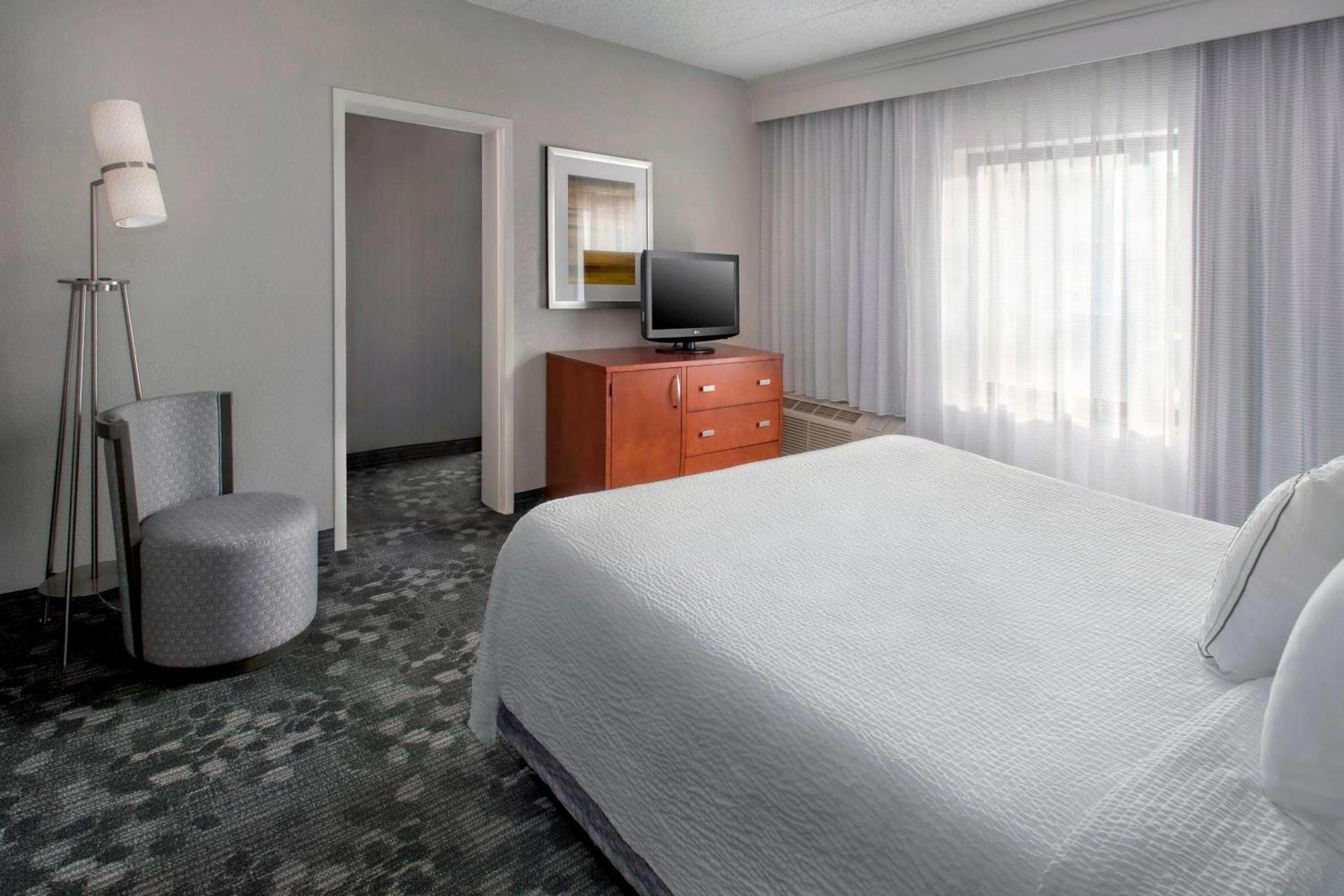 Courtyard Newark Liberty International Airport Hotel Eksteriør billede