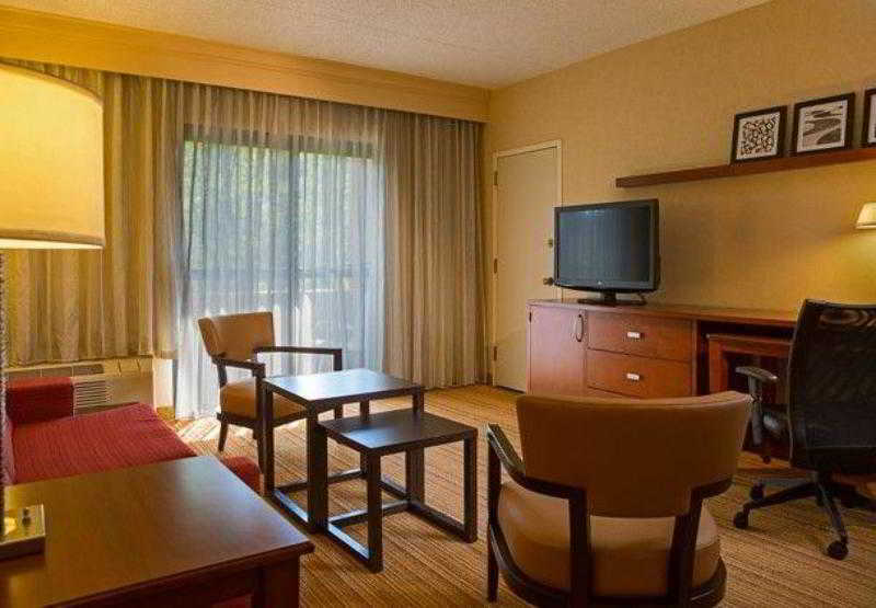 Courtyard Newark Liberty International Airport Hotel Eksteriør billede