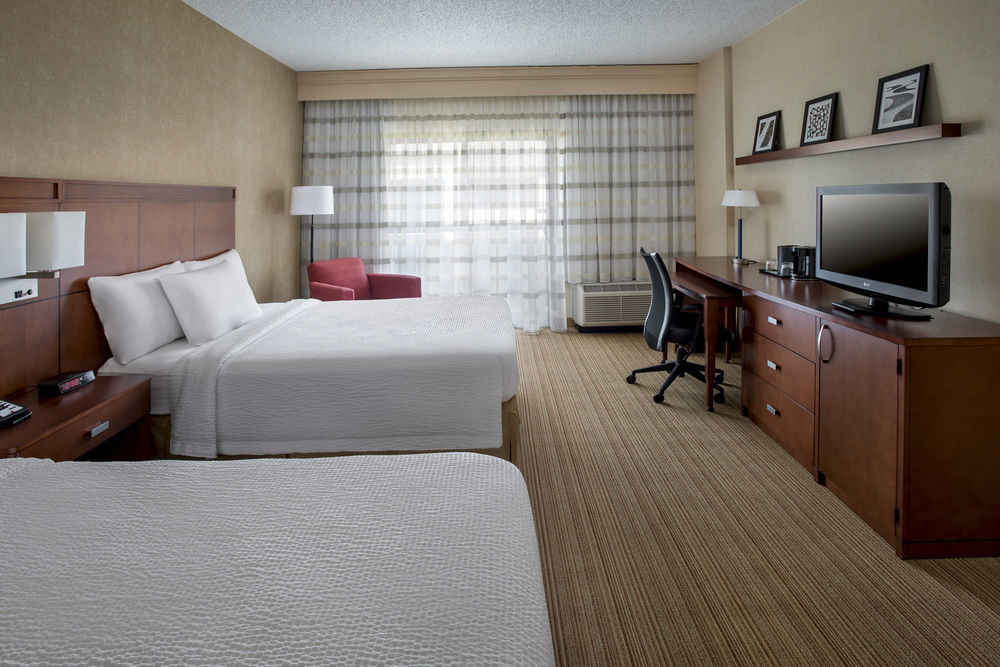 Courtyard Newark Liberty International Airport Hotel Eksteriør billede
