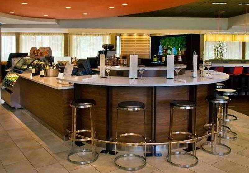 Courtyard Newark Liberty International Airport Hotel Eksteriør billede