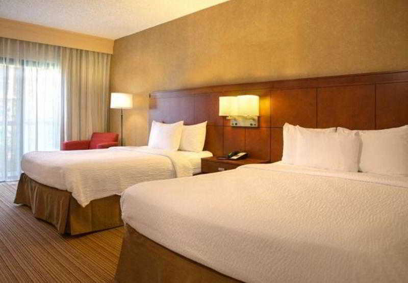 Courtyard Newark Liberty International Airport Hotel Eksteriør billede